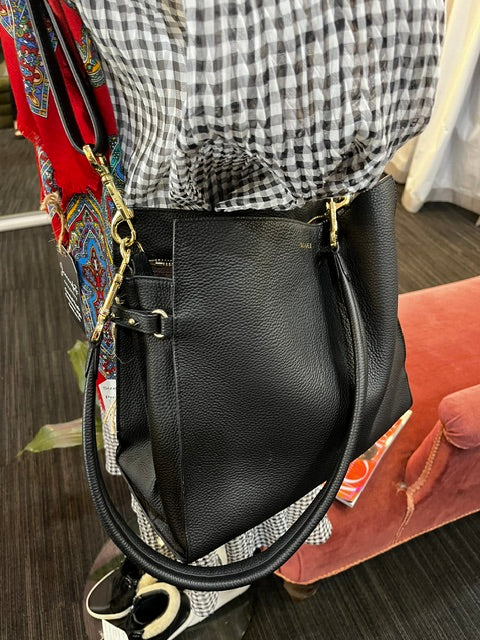 saben bag bea leather near new