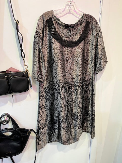 Verge silk dress attached neckline design 10