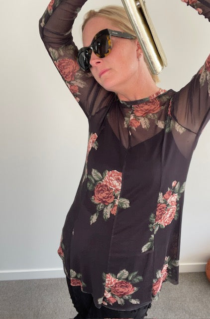 Floral mesh top/8-10