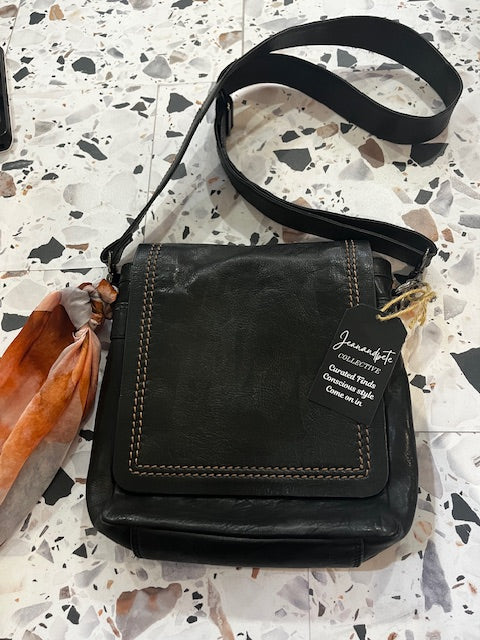 Firenze leather shoulder bag
