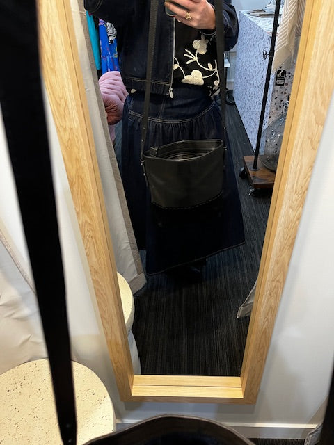 soft leather bucket bag black