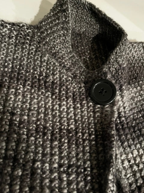 wool handknitted cardi with button 6/8