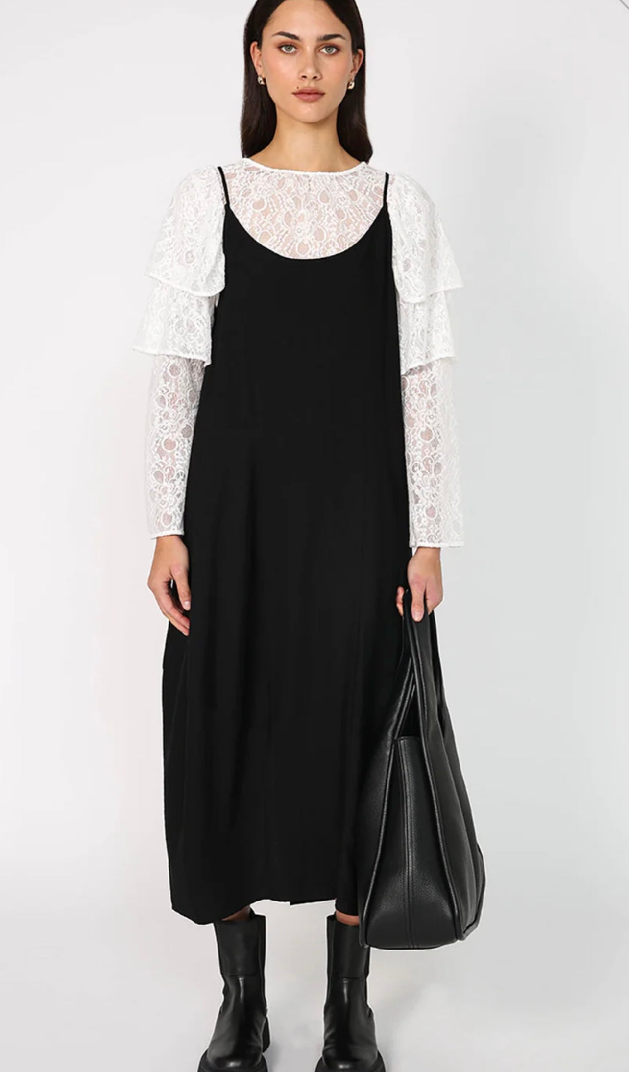 Moochi whimsy lace top NEW