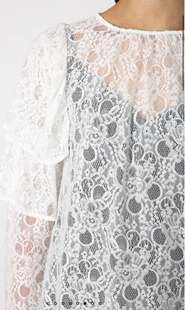 Moochi whimsy lace top NEW
