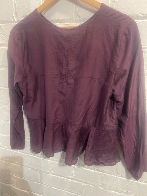 Nyne red wine top small