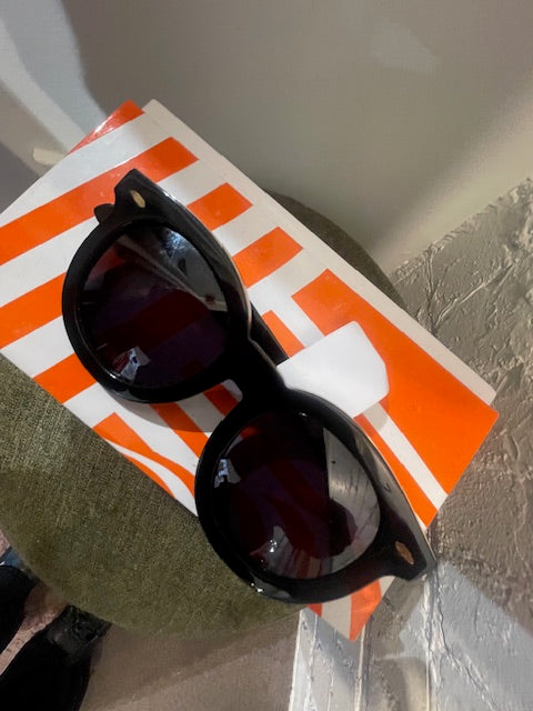 karen walker super duper thistle