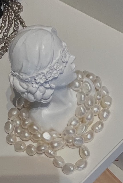 Estate real pearls  white
