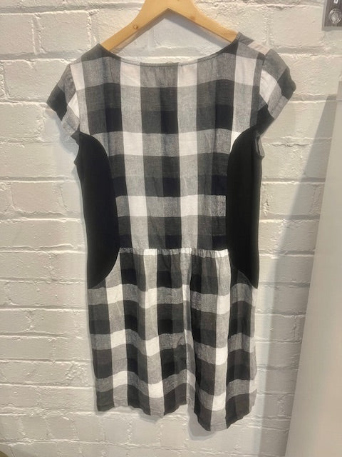 Preen linen cheq dress w pockets 10