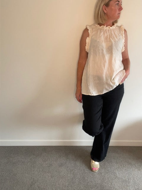 Max Linen Top/16